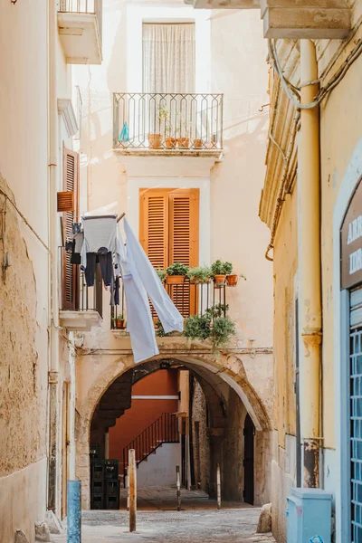 Picturesque small town street view in Bari, Puglia, South Italy — Stock Photo, Image