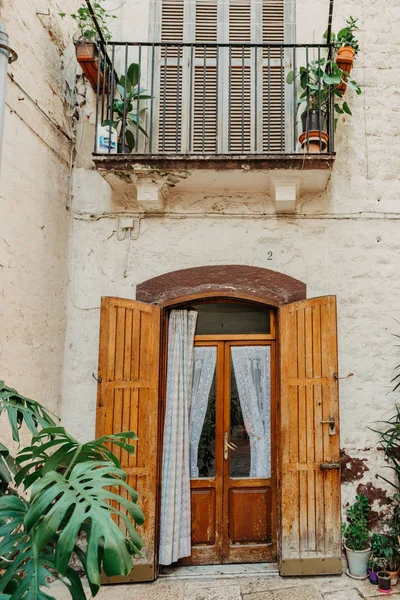 歴史的な街の通りに誰も通りの家の外のローマ イタリア 2018 イタリア語 — ストック写真