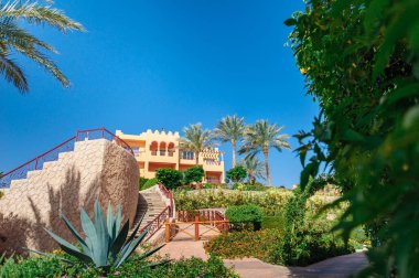 Palmiyeli lüks tatil köşkü