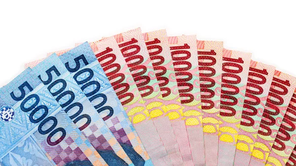 Кучи Индонезийских Банкнот Рупия Рдэ Белом Фоне — стоковое фото