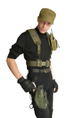 Beyaz arka plan üzerinde izole genç asker