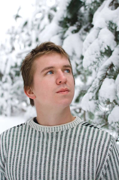 Retrato Jovem Homem Olhos Azuis Close — Fotografia de Stock