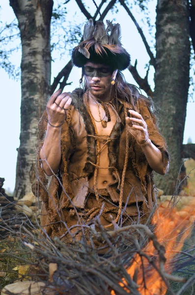 Young Shaman Conducts Ritual Burning Fire — Stock Photo, Image
