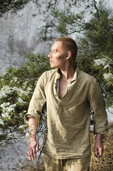 Jeune Homme Uniforme Militaire Seconde Guerre Mondiale Dans Une Forêt — Photo