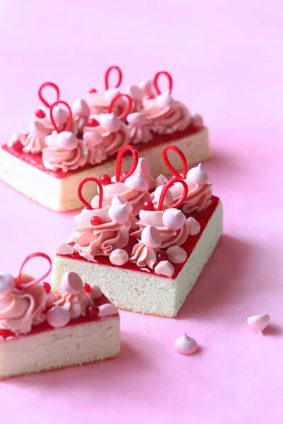 Angel Food Cake Red Currant Jam Mousseline Cream Light Pink — Stok fotoğraf