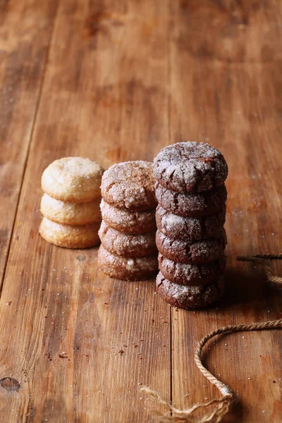 Три Шоколадні Алмазні Печива Дерев Яному Фоні — стокове фото