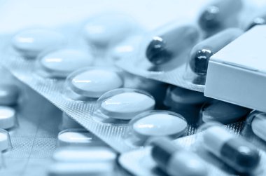 Üzerinde sayaç ilaç şeridi'nde Paketli.