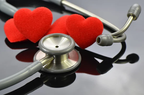 Heart Stethoscope Dark Background Healthy Heart Concept — Stock Photo, Image