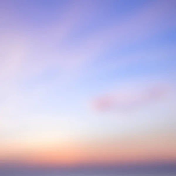 Размытый фон восхода солнца, ранний утренний свет . — стоковое фото