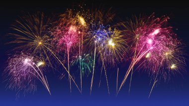 Renkli havai fişek kutlaması ve alacakaranlık arkaplanı.