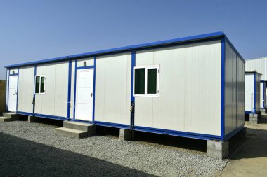 Portacabin. Taşınabilir ev ve ofis kulübeleri. Çalışma Kampı. İskele kulübesi. Küçük geçici evler: Muscat, Umman - 08-10-2020