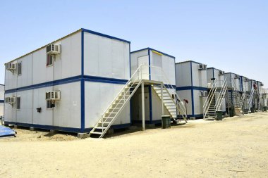 Portacabin. Taşınabilir ev ve ofis kulübeleri. Çalışma Kampı. İskele kulübesi. Küçük geçici evler: Muscat, Umman - 08-10-2020