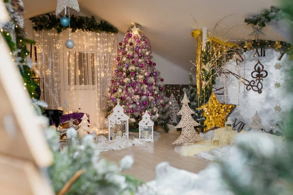 Concetto Natale Grande Orologio Decorativo Con Abeti Artificiali Legno Stelle — Foto Stock