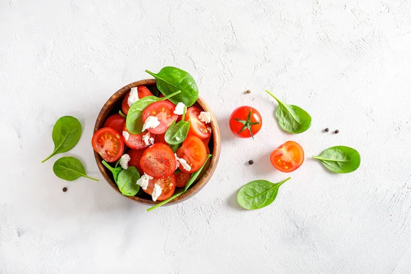 Ev yapımı sağlıklı taze salata. — Stok fotoğraf