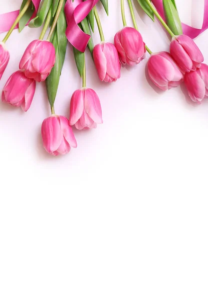 Tulipanes Rosados Aislados Sobre Fondo Blanco Vista Superior —  Fotos de Stock