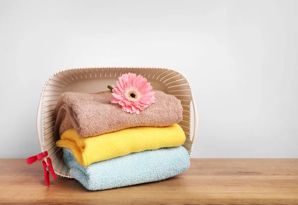 Detergent Washing Powder Towels White Wall — Stock Photo, Image