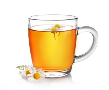 Sağlıklı papatya çayı.
