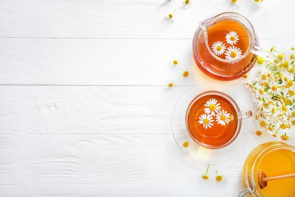 Té de hierbas de manzanilla saludable — Foto de Stock