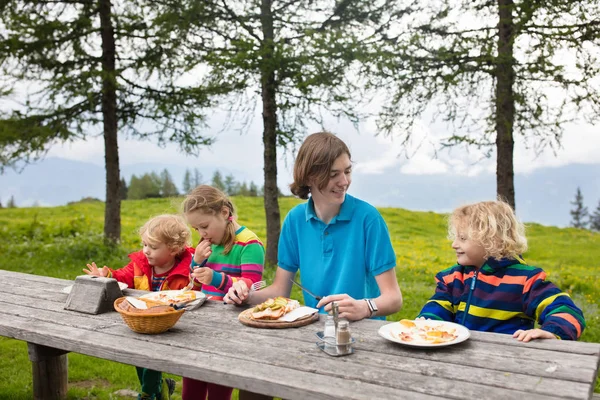 Child Hiking Alps Mountains Austria Kids Eating Sandwich Picnic Hike — Stock Photo, Image
