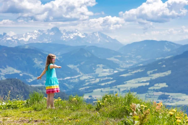 Children Hiking Alps Mountains Kids Look Snow Covered Mountain Austria — Stock Photo, Image