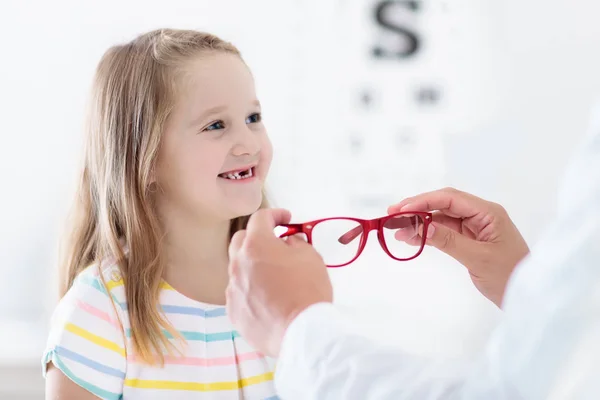 Child Eye Sight Test Little Kid Selecting Glasses Optician Store — Stock Photo, Image