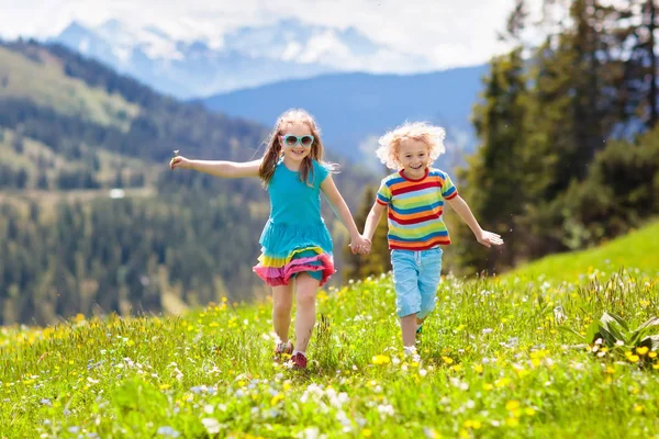 Children Hiking Alps Mountains Kids Run Snow Covered Mountain Austria — Stock Photo, Image