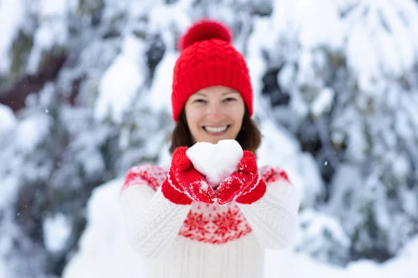 Young Woman Knitted Sweater Holding Heart Shape Snow Ball Winter — Stock Photo, Image