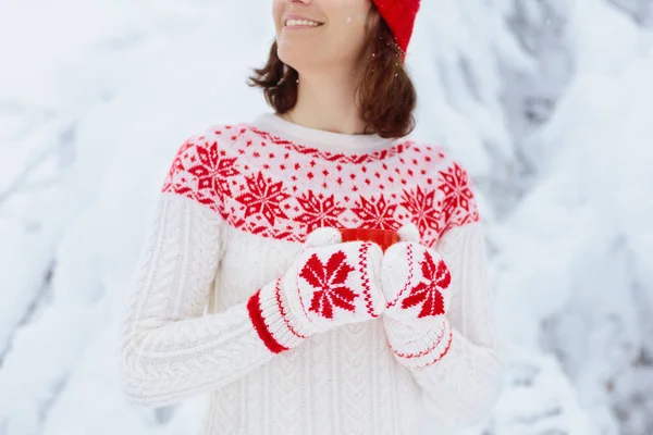 Woman Drinking Hot Chocolate Christmas Morning Snowy Garden Girl Knitted — Stock Photo, Image