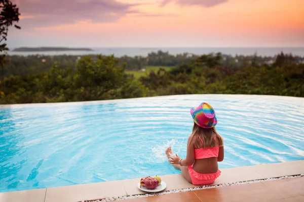 Child Swimming Pool Watching Sunset Sea Shore Little Girl Looking — Stock Photo, Image