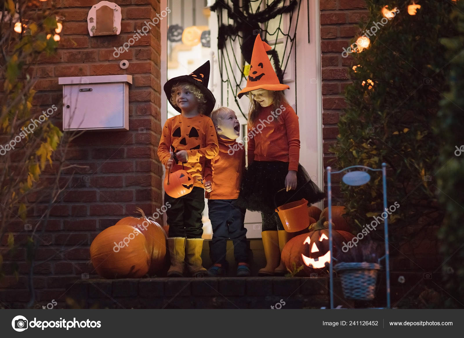 Halloween Trick Treat Children Black Orange Witch Costume