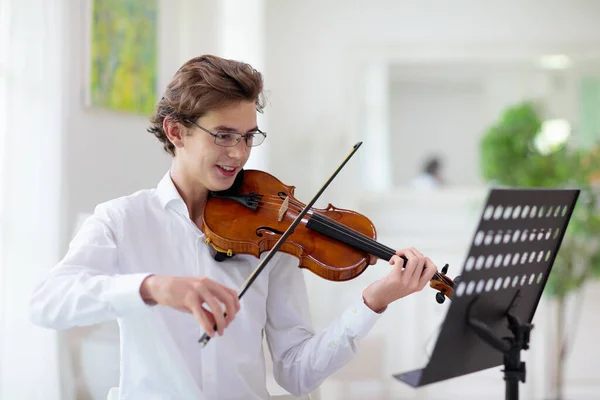 Man Playing Violin Classical Music Instrument Teenage Boy Practicing Viola — Stock Photo, Image