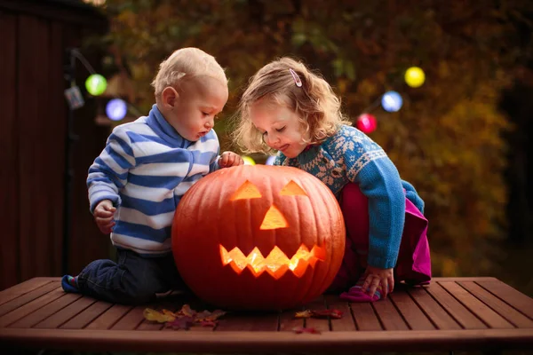 Child Carving Halloween Pumpkin Kids Carve Pumpkins Trick Treat Jack — Stock Photo, Image