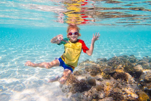 Child Snorkeling Kids Swim Underwater Beach Sea Summer Vacation Children — Stock Photo, Image