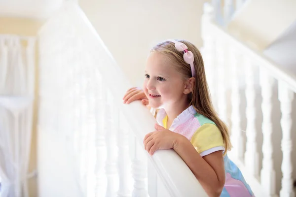 Kid Walking Stairs White House Little Girl Playing Sunny Staircase — Stock Photo, Image