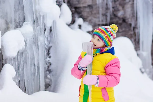 Children Play Icicle Snow Kids Lick Icicles Frozen Mountain Waterfall — Stock Photo, Image
