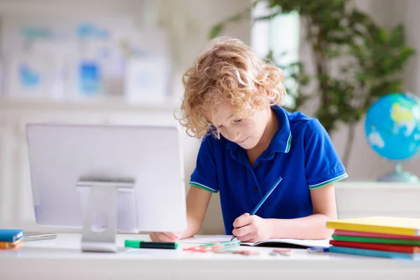 Fjärrundervisning Online Skolbarn Med Dator Som Har Videokonferens Chatt Med — Stockfoto