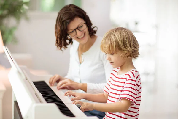 Bambino Che Suona Pianoforte Bambini Suonano Educazione Classica Bambini Lezione — Foto Stock