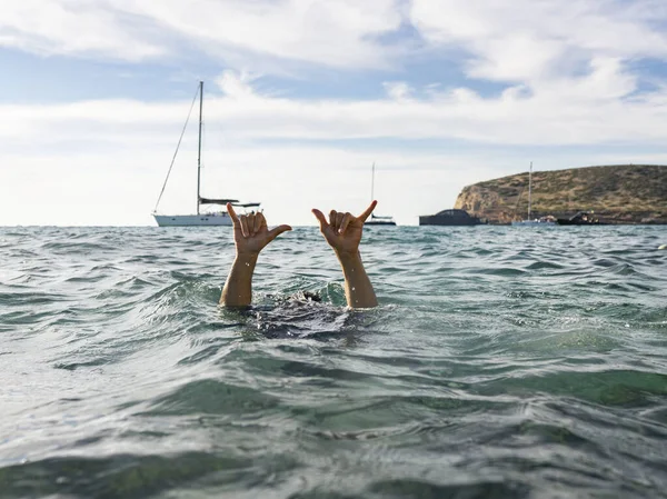 Hand Zee Water Strand Boten Zee Reizen — Stockfoto