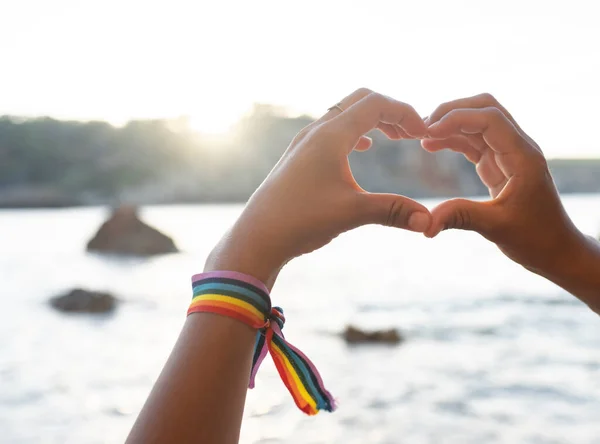 Manos Formando Corazón Playa — Foto de Stock