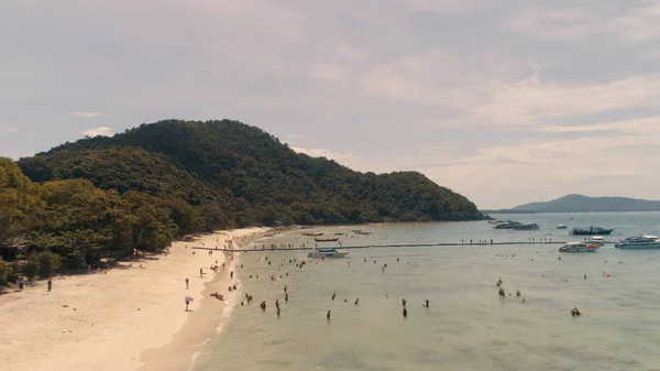 Ön Ko-He i Thailand, skytte från en quadrocopter. Stockfoto