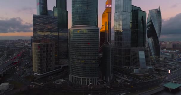 İş Merkezi Moskova şehir. Hava, dron ateş. — Stok video