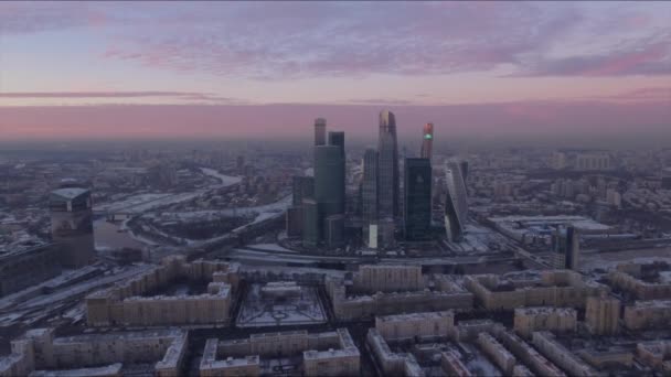 Solnedgång himmel natt ljus Moskva stad trafik ring väg antenn — Stockvideo