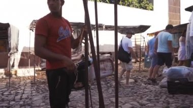 Küba, Trinidad - 18 Ekim 2016: şehir turu. Eski sokaklar, ana kare, vatandaşlar. Hayat bir turist Trinidad gözüyle.