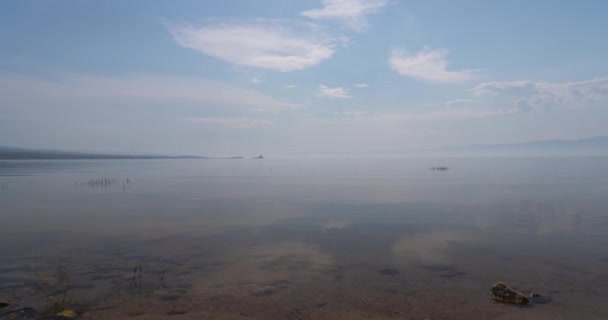 Поверхня води на озері Тімелапс. — стокове відео