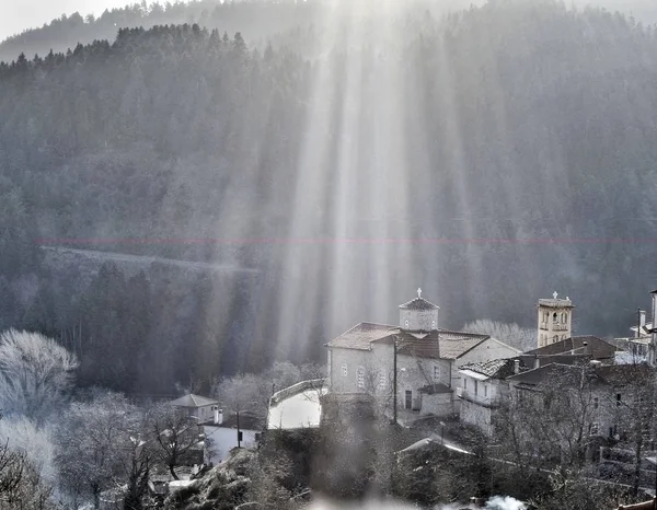 Sunbeams Greek Orthodox Christian Church Valtesiniko Village Greece —  Fotos de Stock