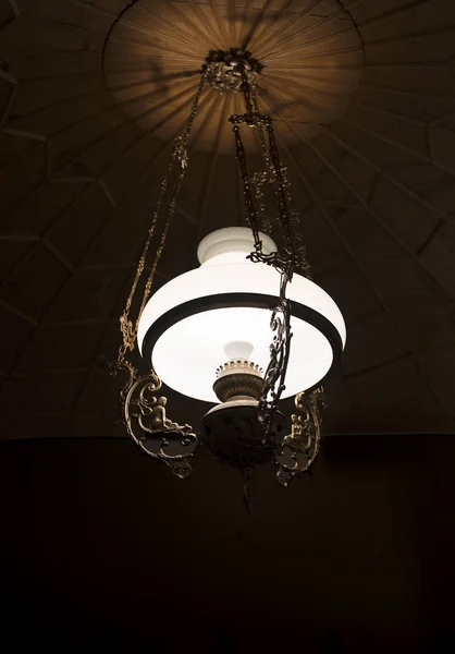 White Warm Lighting Coming Out Beautiful Lamps Hanged Wooden Ceiling — Stock Photo, Image