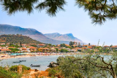 Stoupa Beach, Messinia, Yunanistan'da bulunan görünüm.