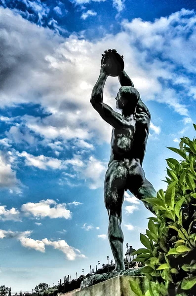 Movimiento helado y armonía. La estatua del Discobolo.Atenas, Grecia . —  Fotos de Stock
