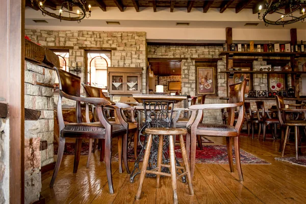 Interior Com Mesas Cadeiras Madeira — Fotografia de Stock