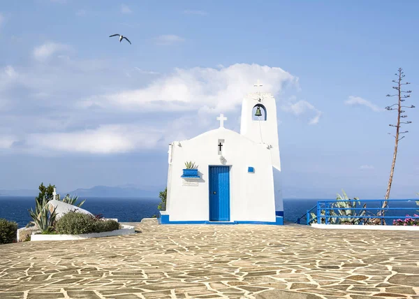 Una Pequeña Capilla Ortodoxa Blanca Dedicada San Nikolaos Grecia — Foto de Stock